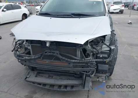 2017 Nissan Rogue Sv z USA, uszkodzony, nr VIN 5N1AT2MN9HC774797